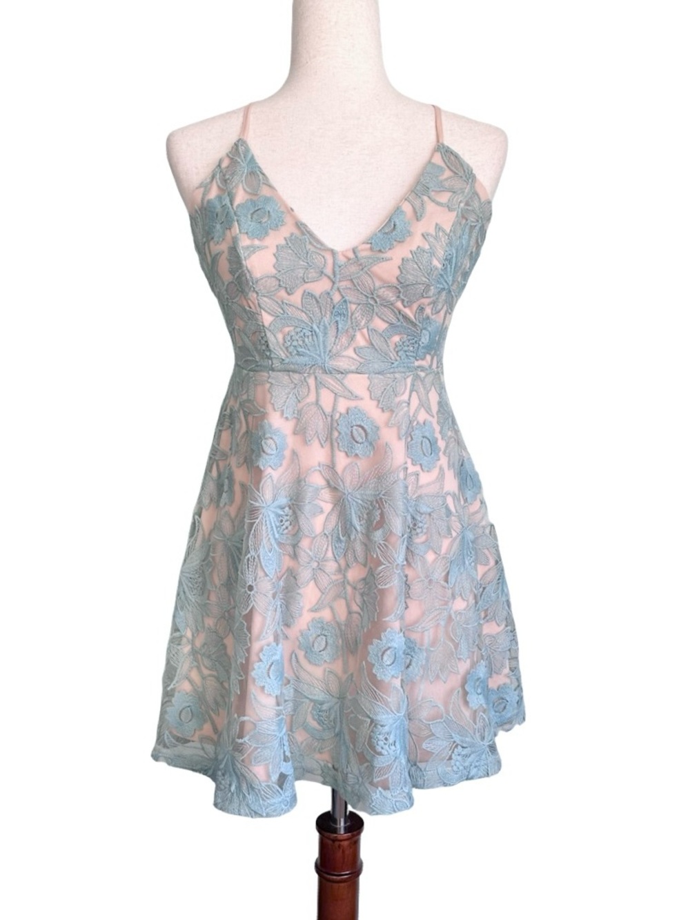 NWT Forever 21 Embroidered Floral Mini Skater Dress Small Wedding Party Fairy